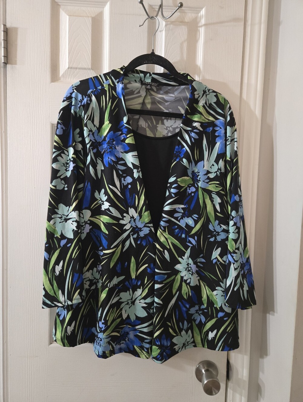2x slinky blouse